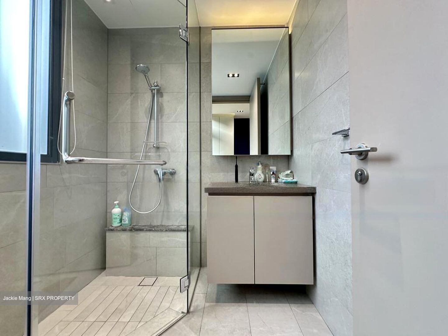 Watercove (D27), Terrace #478561321